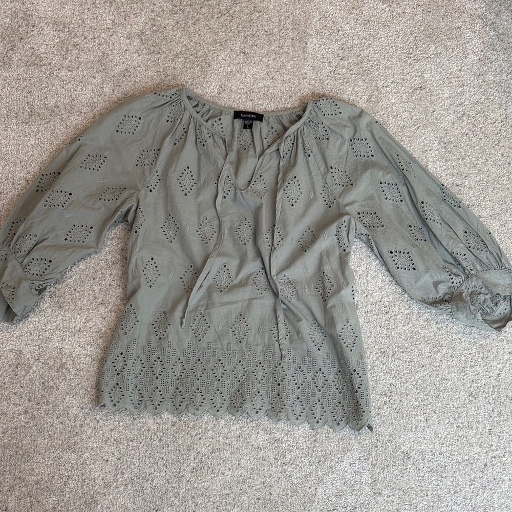 Karen Kane Green Eyelet Peasant Blouse